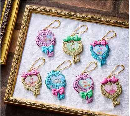 Bandai Sanrio Character Magical Charm Biscuit 21gx12 Bandai Sanrio  曲奇吊饰食玩 (仮)サンリオキャラクターズ きらっとマジカルチャームBiscuit
